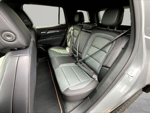 New 2026 GMC Terrain AT4 w/ Technology Package II AWD/4WD image 17