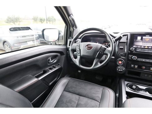 Used 2023 Nissan Titan PRO-4X image 8