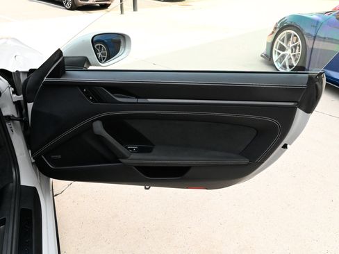 Used 2024 Porsche 911 Carrera GTS RWD image 40