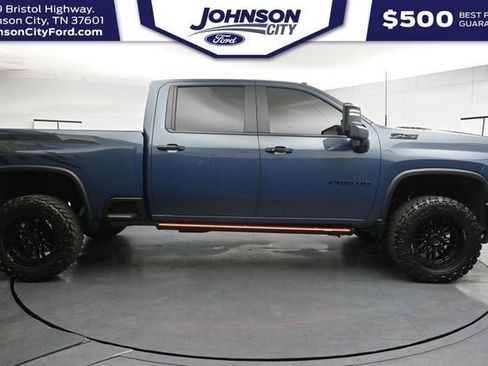 Used 2026 Chevrolet Silverado 2500 LT w/ Trail Boss Package AWD/4WD image 13