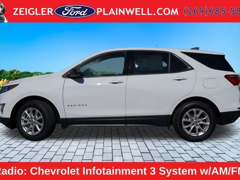 Used 2019 Chevrolet Equinox LS AWD/4WD image 2