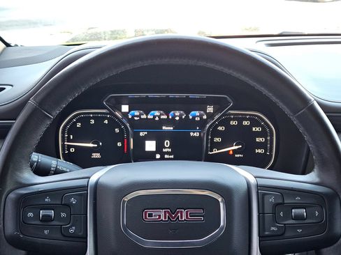 Used 2021 GMC Yukon XL SLT w/ SLT Premium Package AWD/4WD image 16