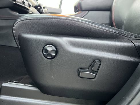 Used 2024 Dodge Durango GT image 16