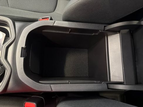 Used 2020 Toyota RAV4 LE AWD/4WD image 27