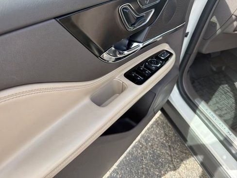Used 2023 Lincoln Corsair FWD image 16