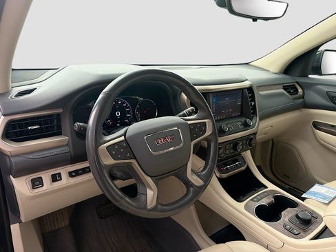 Used 2021 GMC Acadia Denali w/ Denali Technology Package AWD/4WD image 9