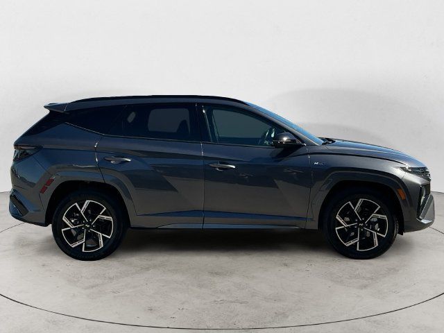 Certified 2025 Hyundai Tucson N Line AWD/4WD image 4