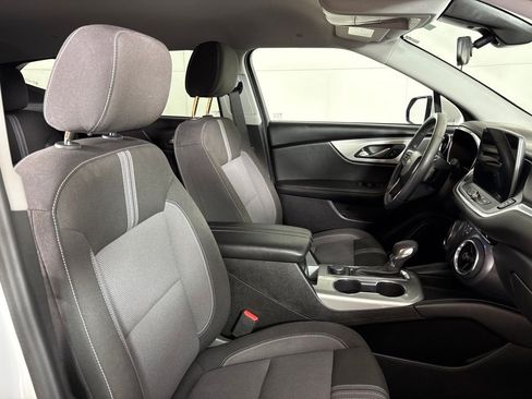 Used 2025 Chevrolet Blazer LT FWD image 15