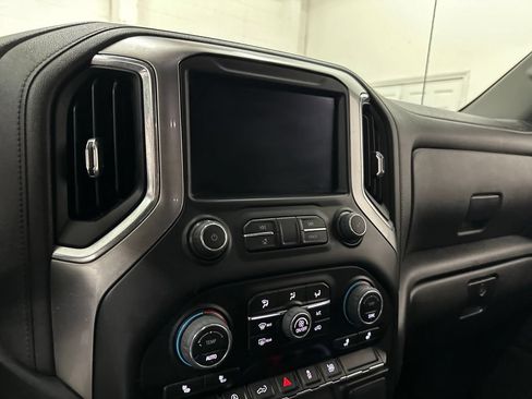 Used 2021 Chevrolet Silverado 1500 LT AWD/4WD image 45