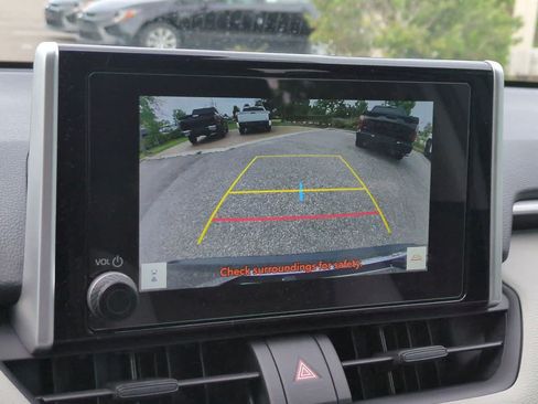 Certified 2025 Toyota RAV4 XLE w/ Convenience Package FWD image 20