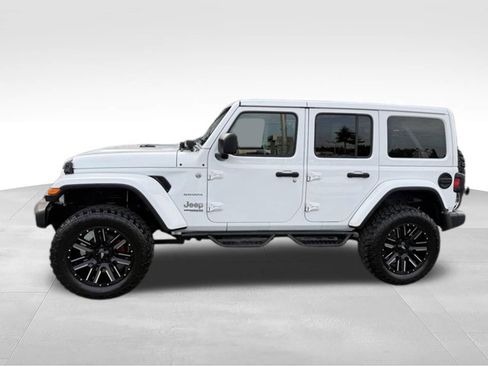 Used 2019 Jeep Wrangler Unlimited Sahara w/ Uconnect 4C Nav & Sound Group AWD/4WD image 2
