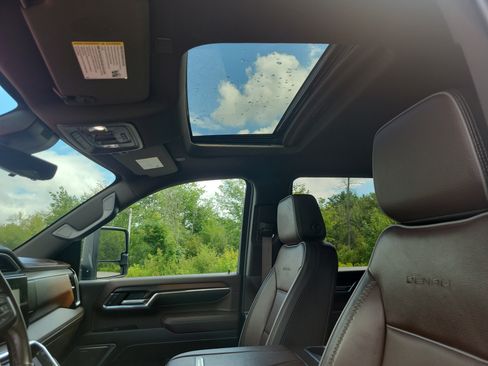 Used 2024 GMC Sierra 2500 Denali w/ Denali Reserve Package AWD/4WD image 28