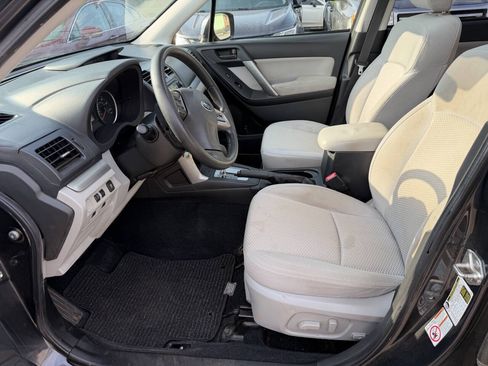 Used 2014 Subaru Forester 2.5i Premium AWD/4WD image 30