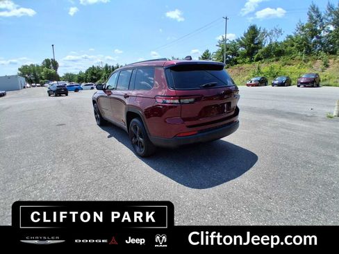 Used 2023 Jeep Grand Cherokee L Laredo AWD/4WD image 6
