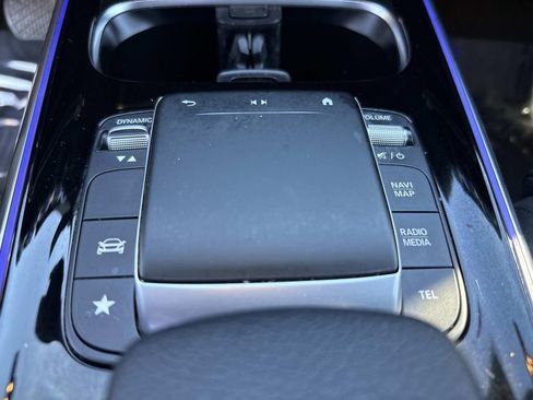 Used 2021 Mercedes-Benz GLA 250 4MATIC image 33