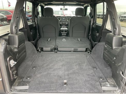 Used 2021 Jeep Wrangler Unlimited Sport image 29