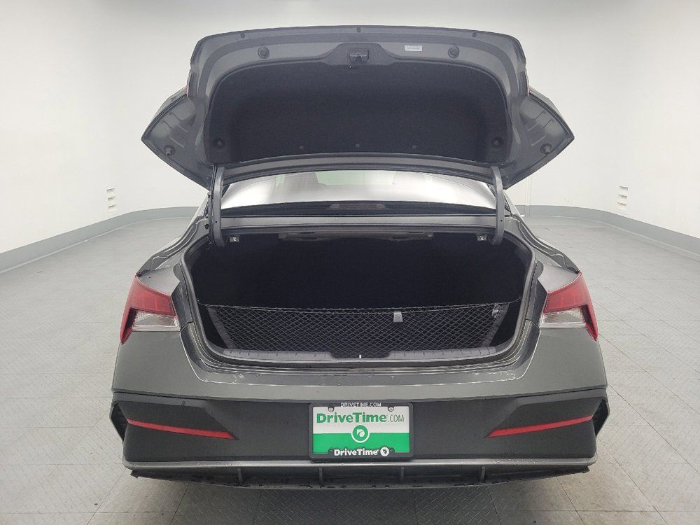 Used 2025 Hyundai Elantra Sport FWD image 29