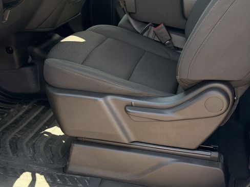 Used 2025 Chevrolet Silverado 1500 W/T RWD image 13