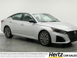 Used 2025 Nissan Altima 2.5 SV video 1