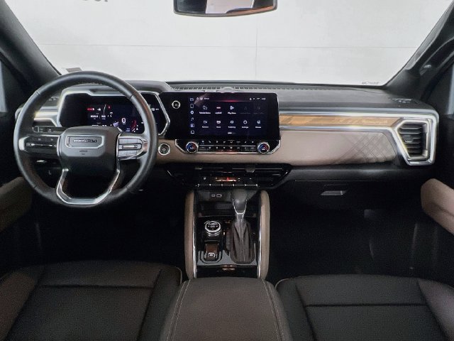 Used 2025 GMC Canyon Denali AWD/4WD image 25