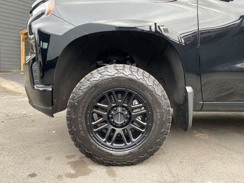Used 2021 Chevrolet Silverado 1500 LT Trail Boss w/ Convenience Package II AWD/4WD image 11