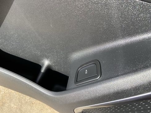 Used 2025 Buick Enclave Preferred w/ Power Package image 51