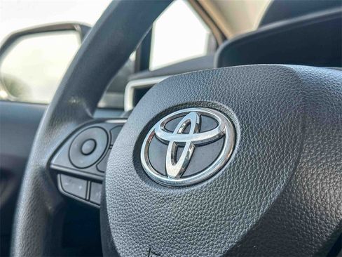 Used 2024 Toyota Corolla LE image 28