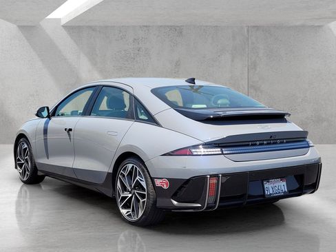 Used 2024 Hyundai Ioniq 6 SEL RWD image 6