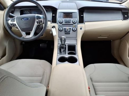 Used 2018 Ford Taurus SE FWD image 15
