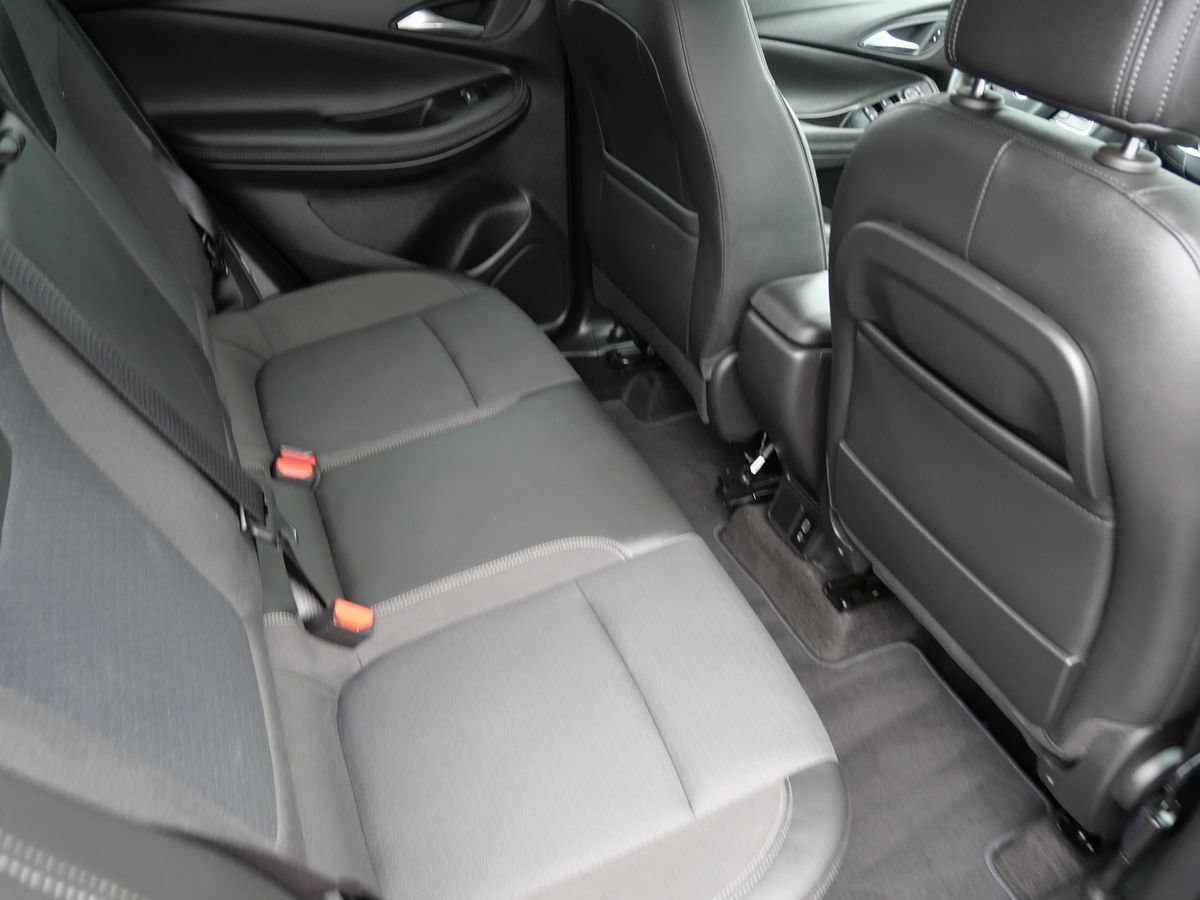 Used 2023 Buick Encore GX Select w/ Sport Touring Package FWD image 24