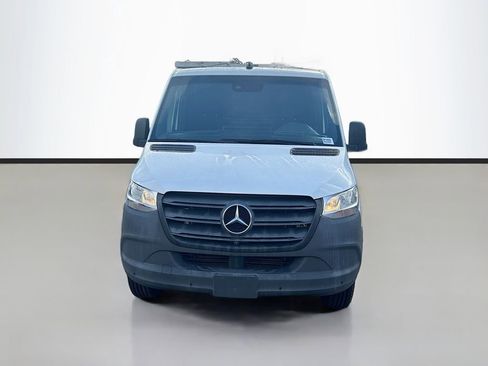 Used 2021 Mercedes-Benz Sprinter 1500 image 8