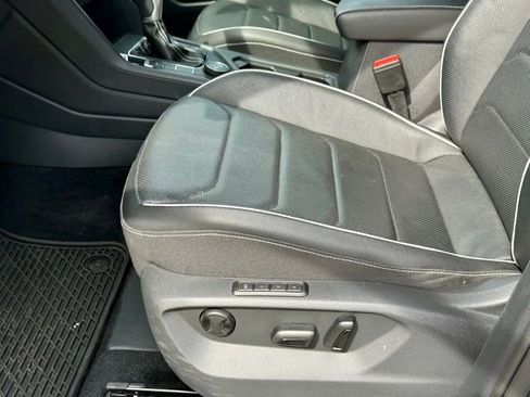 Used 2024 Volkswagen Tiguan SEL R-Line image 14