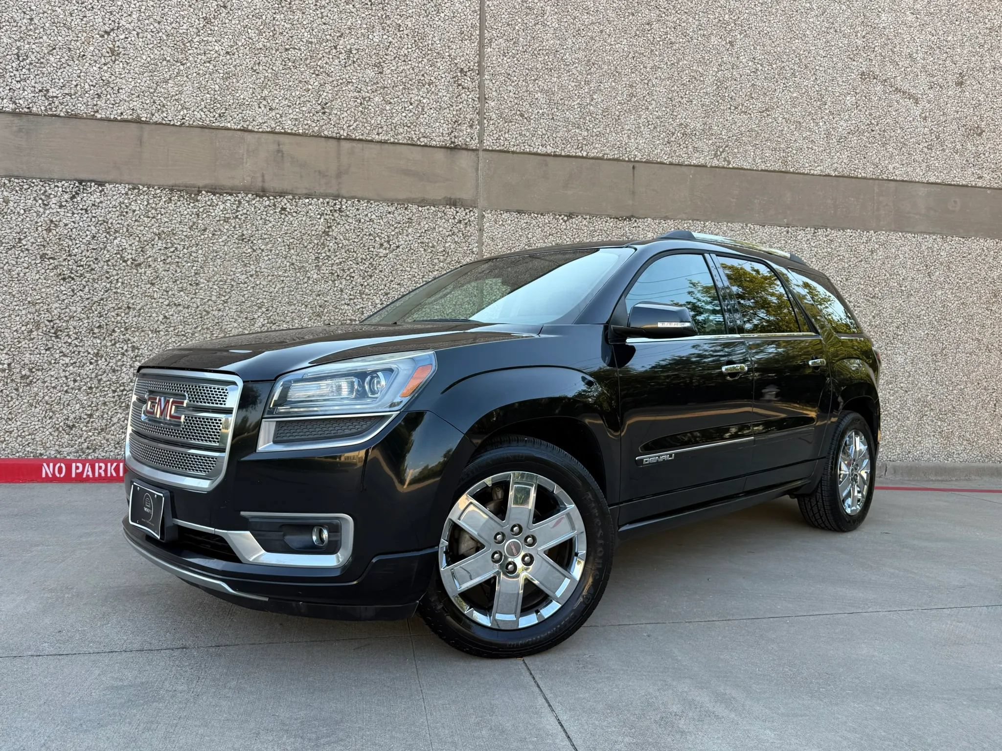 Used 2014 GMC Acadia Denali FWD image 19