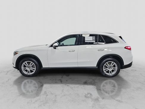 Certified 2025 Mercedes-Benz GLC 300 4MATIC image 9