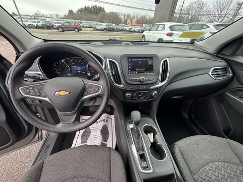 Used 2023 Chevrolet Equinox LT AWD/4WD image 13