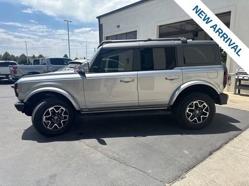 Used 2024 Ford Bronco Outer Banks AWD/4WD image 4