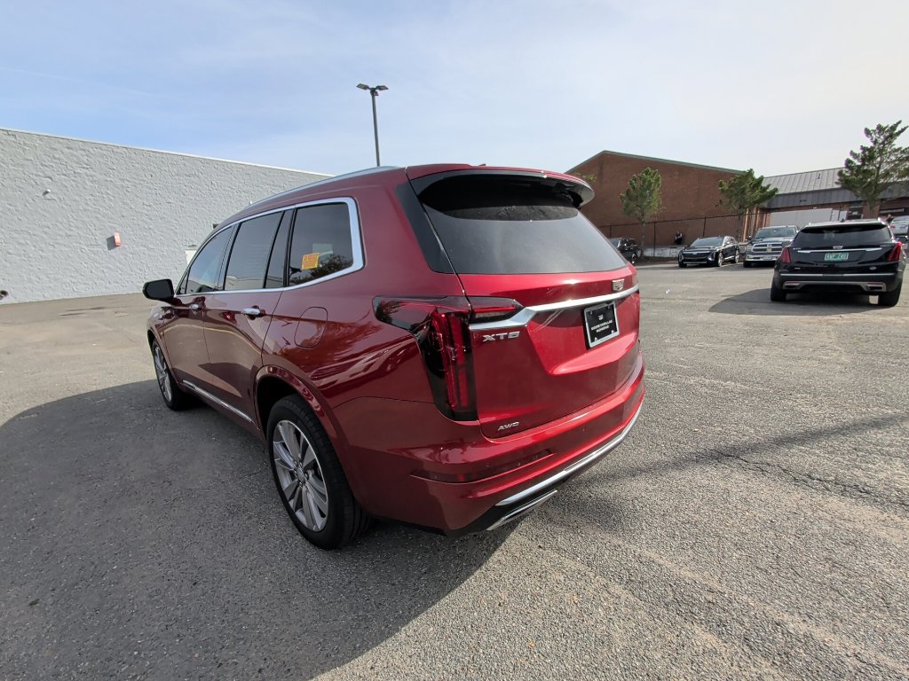 Used 2024 Cadillac XT6 Premium Luxury w/ Technology Package AWD/4WD image 5