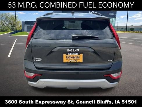 Used 2024 Kia Niro EX FWD image 8