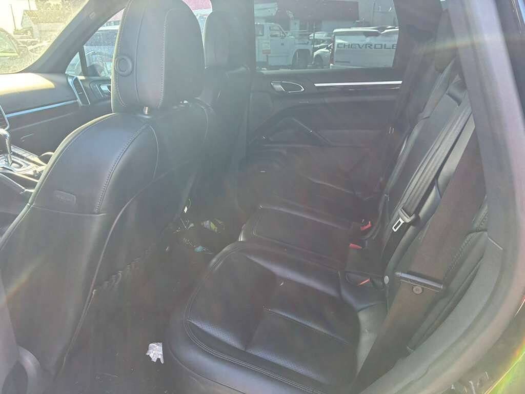 Used 2018 Porsche Cayenne S AWD/4WD image 12