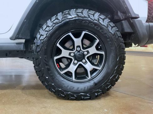 Used 2021 Jeep Wrangler Unlimited Rubicon AWD/4WD image 22