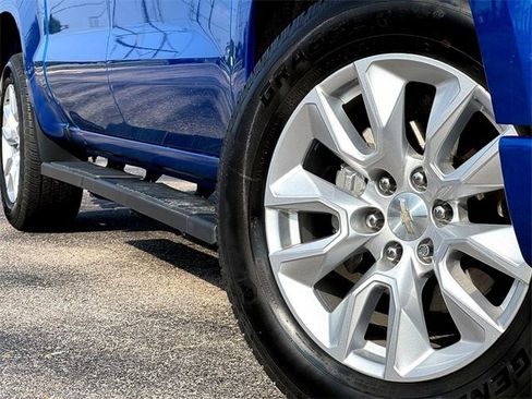 Used 2022 Chevrolet Silverado 1500 Custom image 2