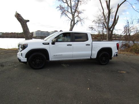 Used 2024 GMC Sierra 1500 Pro w/ Graphite Edition image 3