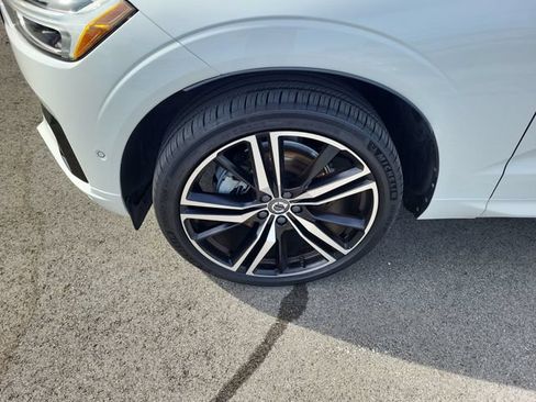Used 2021 Volvo XC60 T5 R-Design w/ Protection Package Premier AWD/4WD image 9