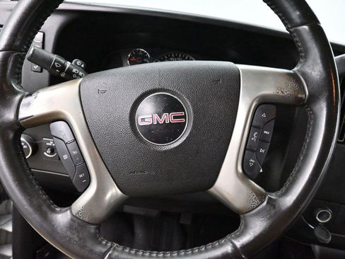 Used 2018 GMC Savana 2500 w/ Enhanced Convenience Package RWD image 19