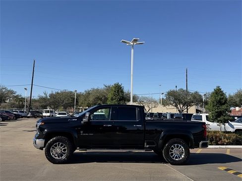 Used 2024 Chevrolet Silverado 2500 LTZ w/ LTZ Convenience Package image 4
