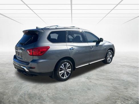 Used 2019 Nissan Pathfinder SL w/ Cargo Package image 4