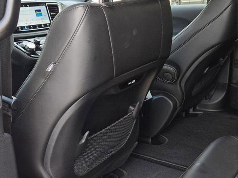New 2026 Chrysler Pacifica Select image 21