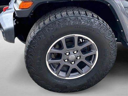 Used 2022 Jeep Gladiator Overland w/ Popular Equipment Package AWD/4WD image 10
