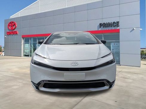 New 2026 Toyota Prius Plug-In Hybrid FWD image 8