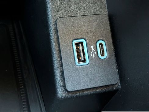 Certified 2024 Ford Edge SEL w/ Convenience Package image 29